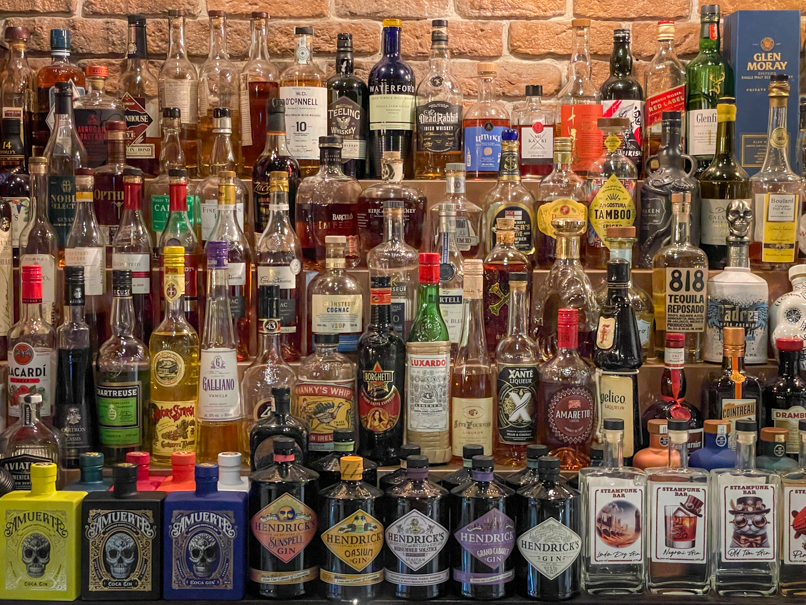 Getränkeauswahl der Steampunk Bar in Göteborg