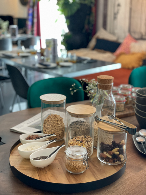 Der Frühstücksbereich im Boutique Hotel K7.